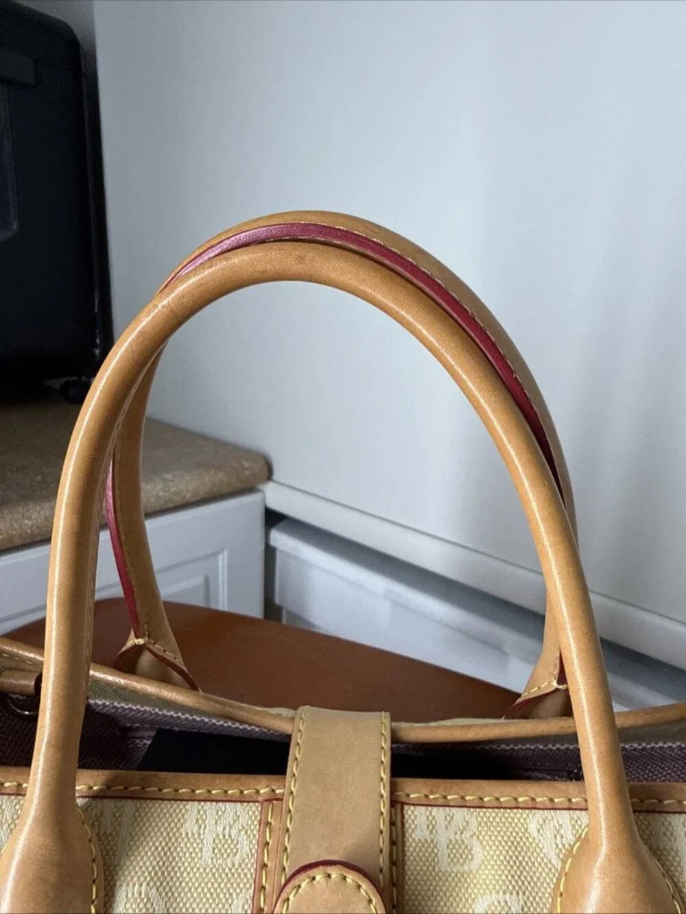 Dooney & Bourke Yellow/Cream DB Small Double Handle Tote Very Nice Leather Purse